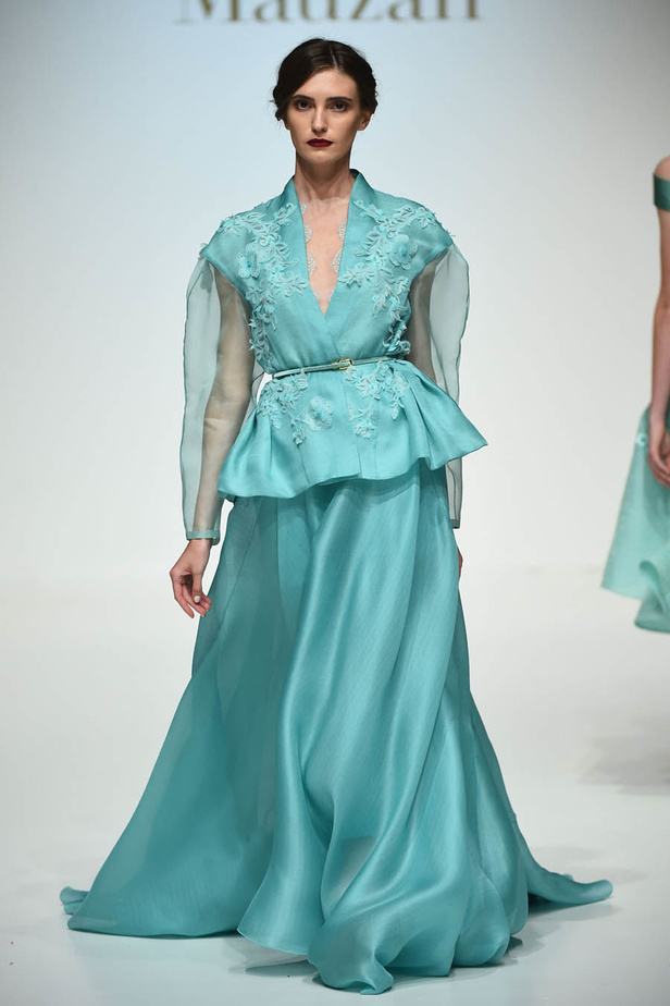 مجموعة Mauzan لسيدّة غامضة