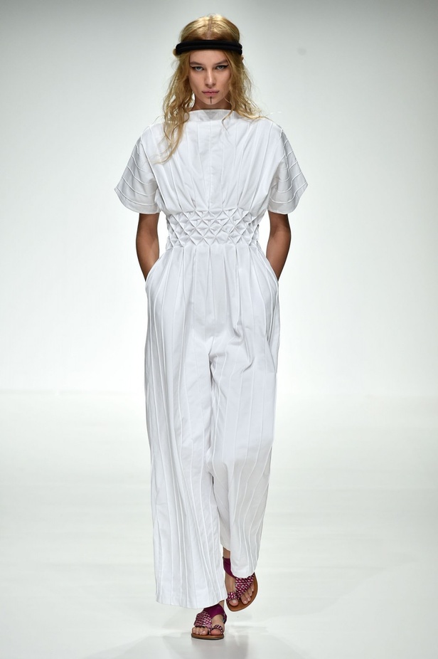 عرض أزياء مشاعل الراجحي لربيع و صيف 2016