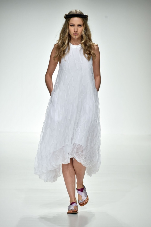 عرض أزياء مشاعل الراجحي لربيع و صيف 2016