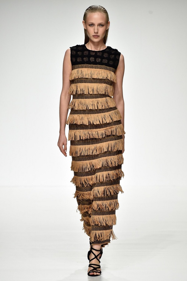 عرض ازياء ديمة عياد لربيع و صيف 2016