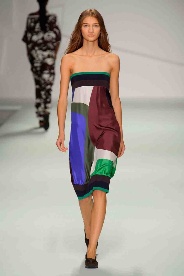 حرير JASPER CONRAN يصنع ربيعك الخاص