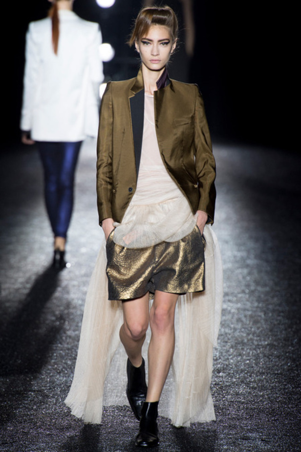 Haider Ackermann تفاصيل غنية لامرأة قوية