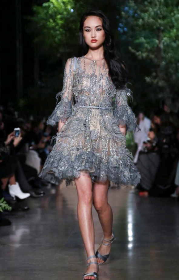 Elie Saab يمنح سندريلا سحر شهرزاد