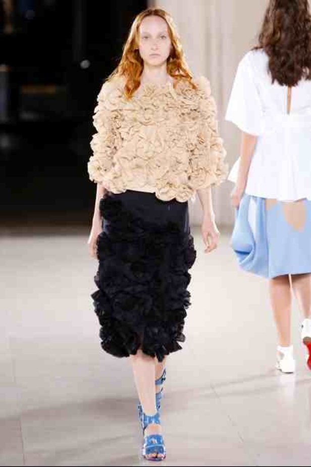 ربيع JONATHAN SAUNDERS... يشعل غيرة الرجال