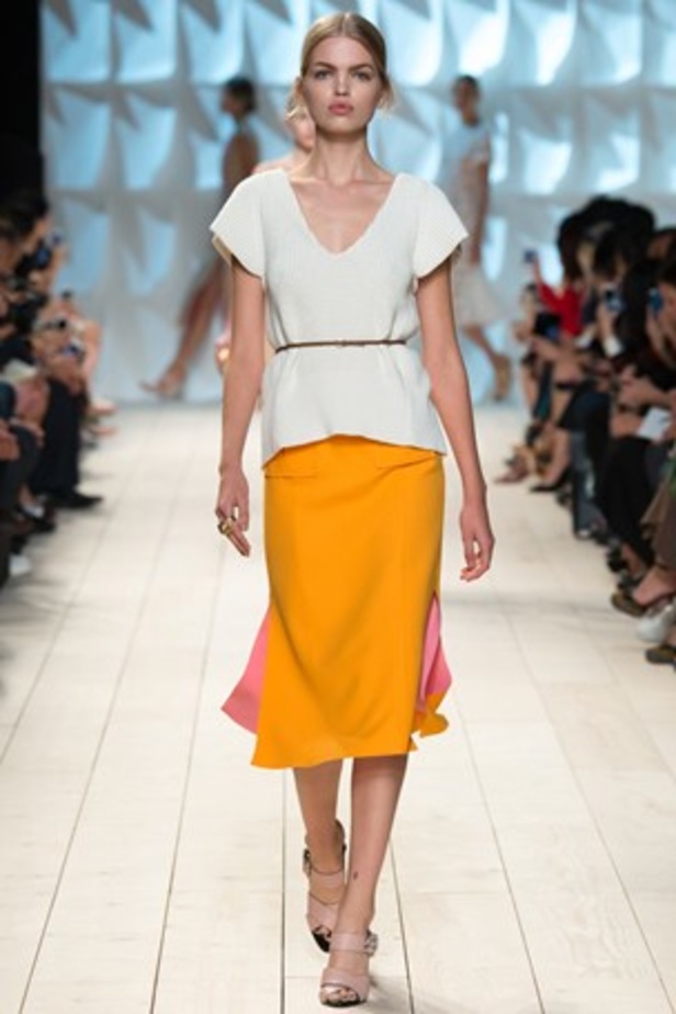 الأنوثة والرقي يتناغمان في مجموعة  Nina Ricci