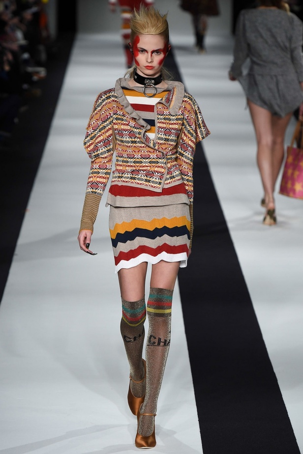 Vivienne Westwood Red Label....عرض مبهر ومفارق