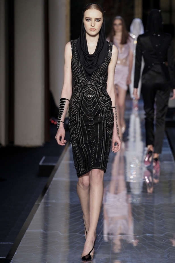 Atelier Versace الآلهة العصرية