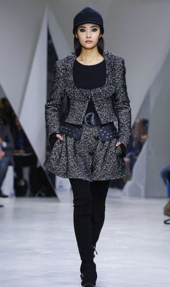 عرض Pascal Millet الأناقة في البساطة!