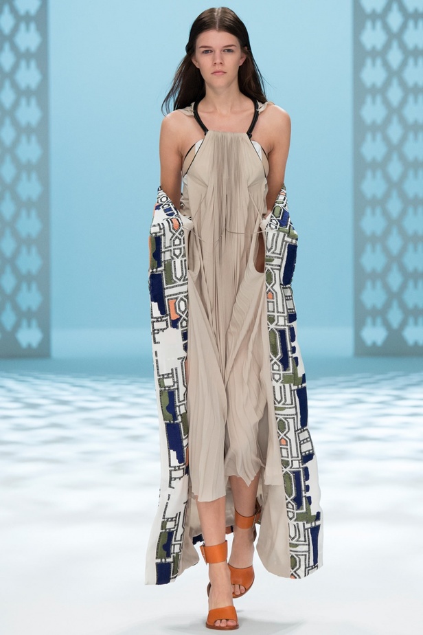 Chalayan واتقان فن البساطة