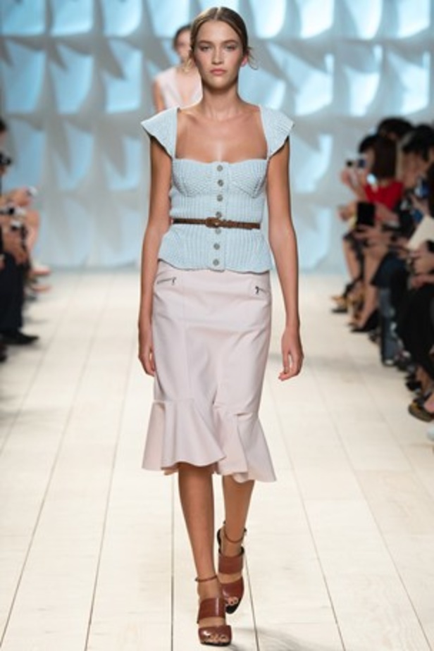 الأنوثة والرقي يتناغمان في مجموعة  Nina Ricci