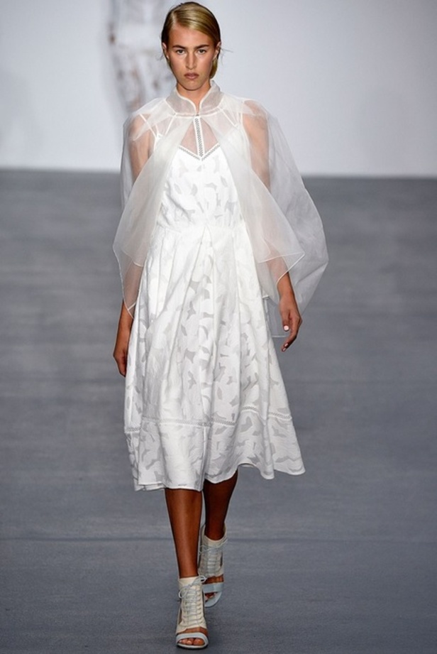 مجموعة Bora Aksu لربيع و صيف 2016