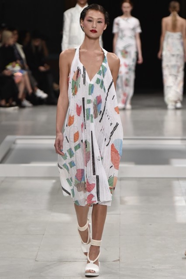 مجموعة Chalayan لربيع و صيف 2016