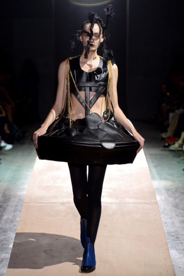 Comme des Garcons تصاميم من وحي العمل السينمائي