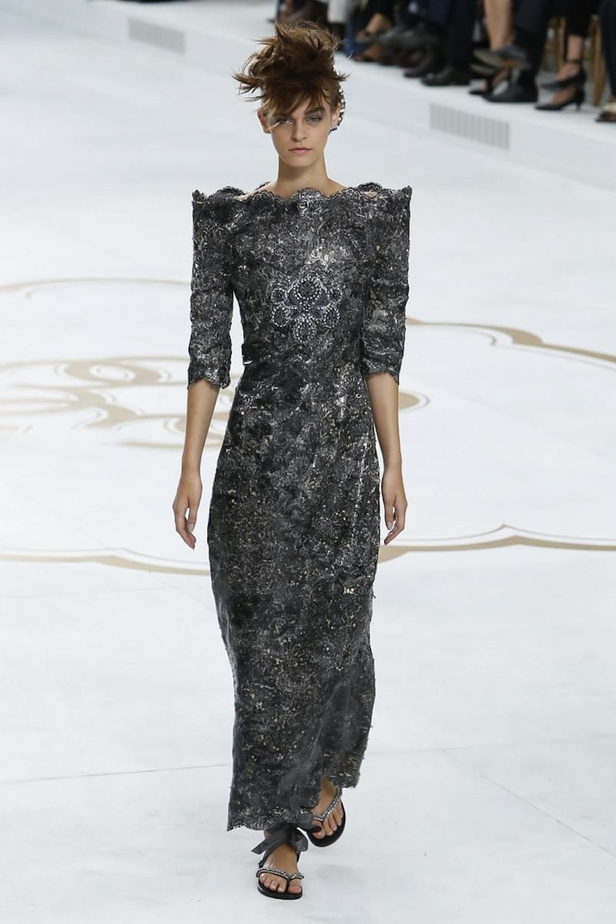 مجموعة Chanel Couture تُجسّد جوانب المرأة المتعددة!