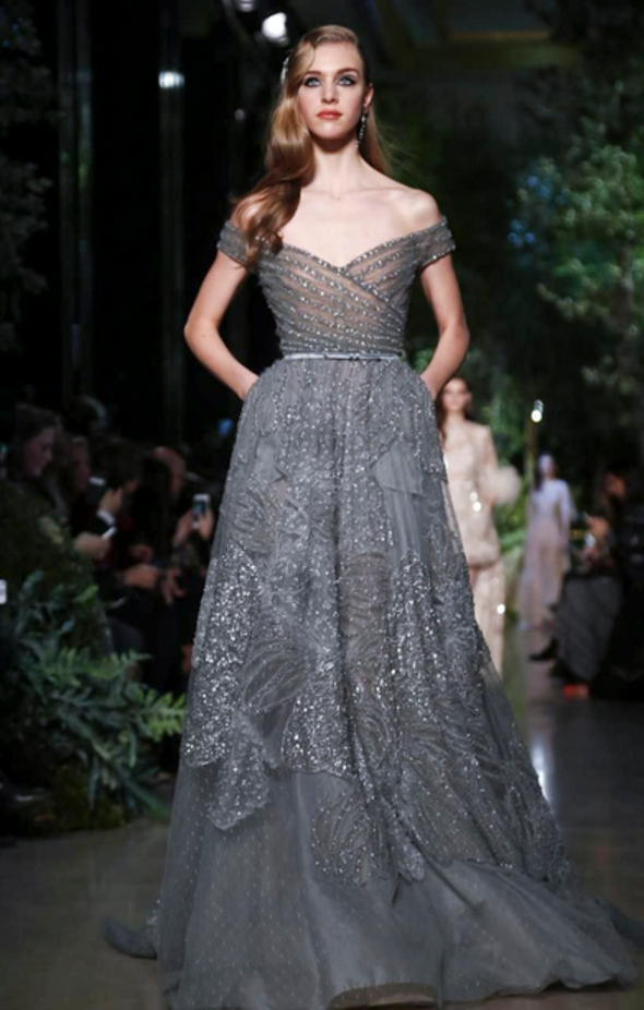 Elie Saab يمنح سندريلا سحر شهرزاد