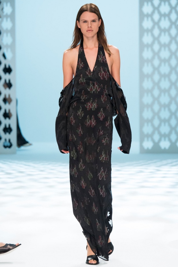 Chalayan واتقان فن البساطة