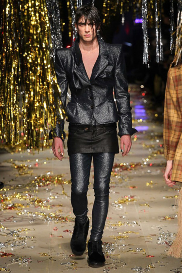 "Vivienne Westwood"... فانتازيّا فوضويّة بامتياز