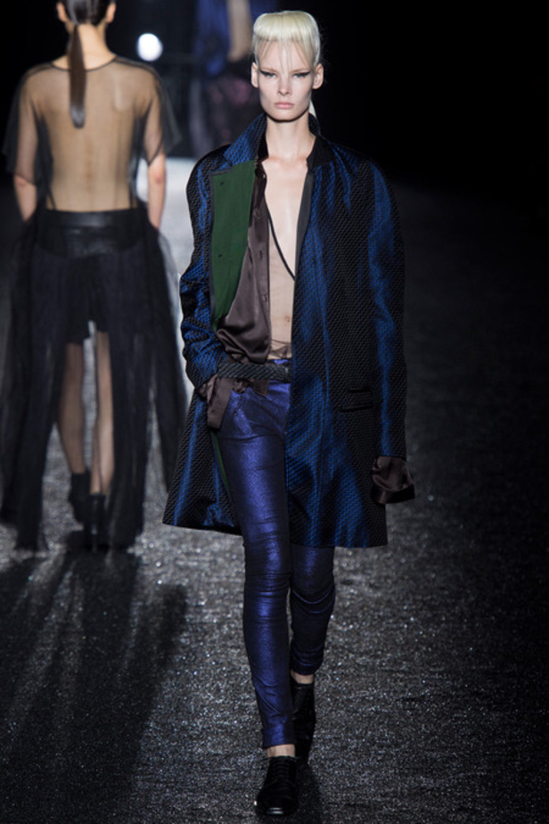 Haider Ackermann تفاصيل غنية لامرأة قوية