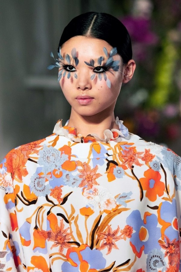 عرض أزياء فالنتينو لربيع 2019