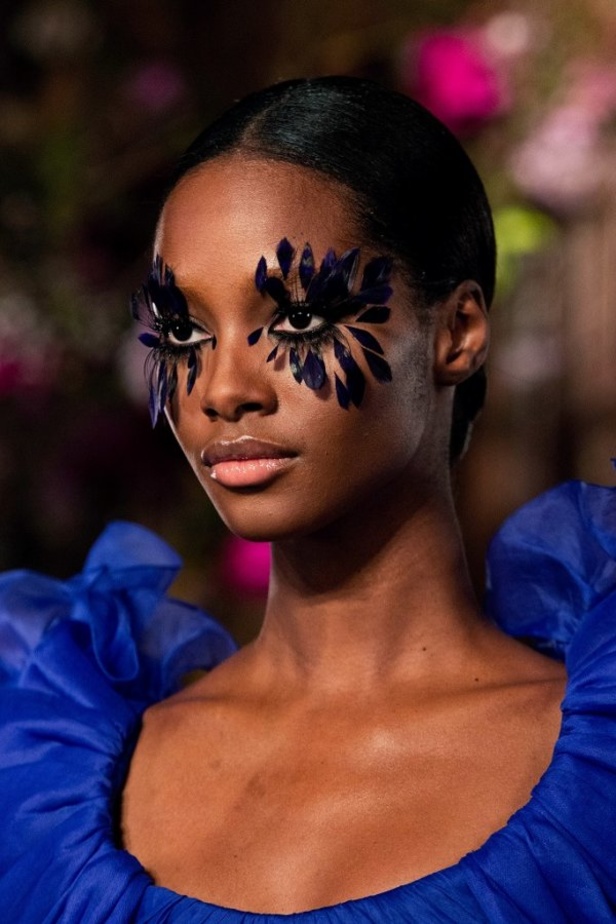 عرض أزياء فالنتينو لربيع 2019