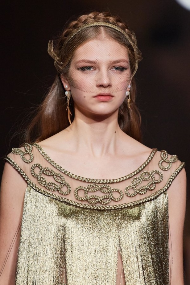 عرض ازياء Dior ديور لـ haute couture ربيع وصيف 2020