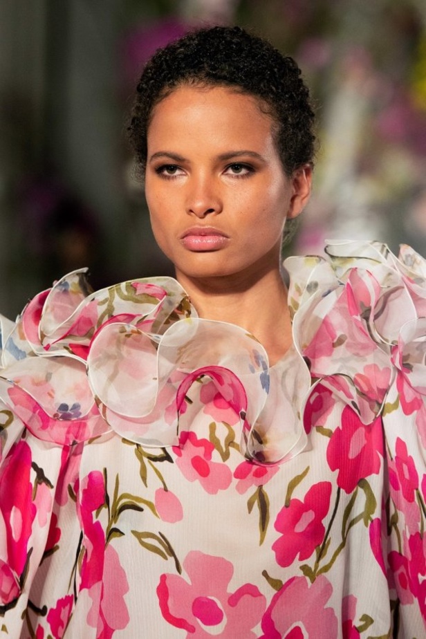 عرض أزياء فالنتينو لربيع 2019