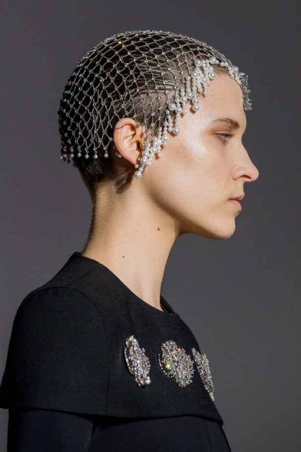 عرض أزياء Givenchy لهوت كوتو ربيع وصيف 2019 !