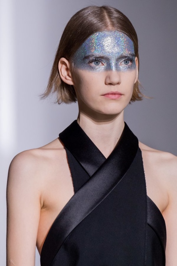 عرض أزياء Givenchy لهوت كوتو ربيع وصيف 2019 !