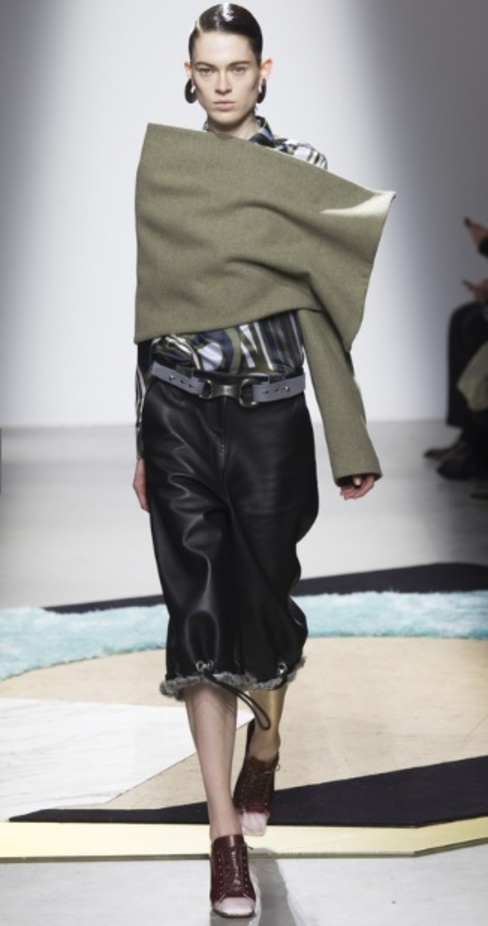 Acne Studios... وليمة تشبع النهم للتصاميم المتجددة  