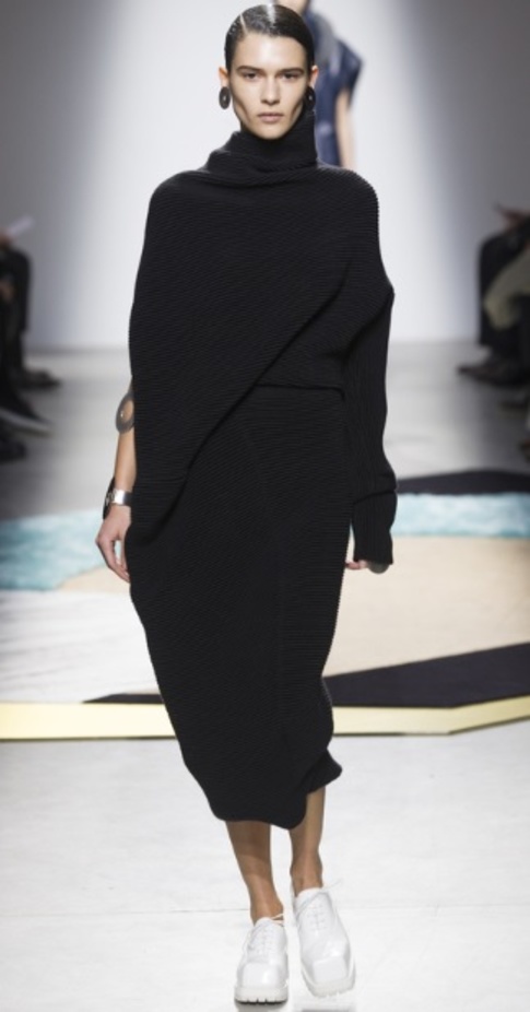 Acne Studios... وليمة تشبع النهم للتصاميم المتجددة  