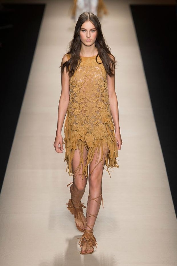 حوريات بوهيمية في عرض Alberta Ferretti لربيع وصيف 2015