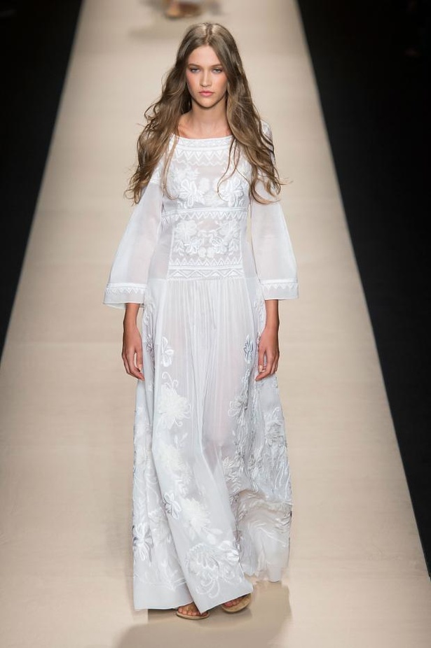 حوريات بوهيمية في عرض Alberta Ferretti لربيع وصيف 2015