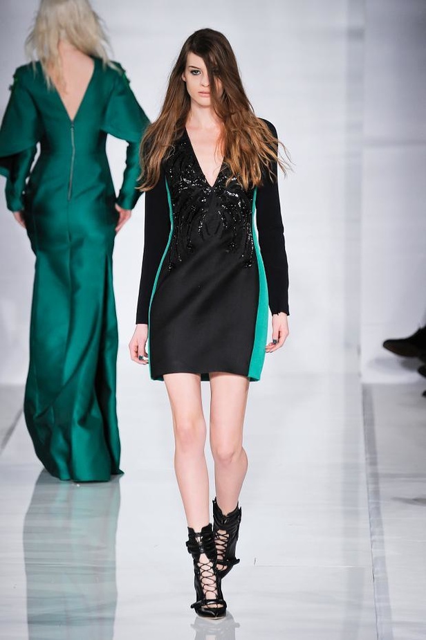 Antonio Berardi وشياكة الأسود