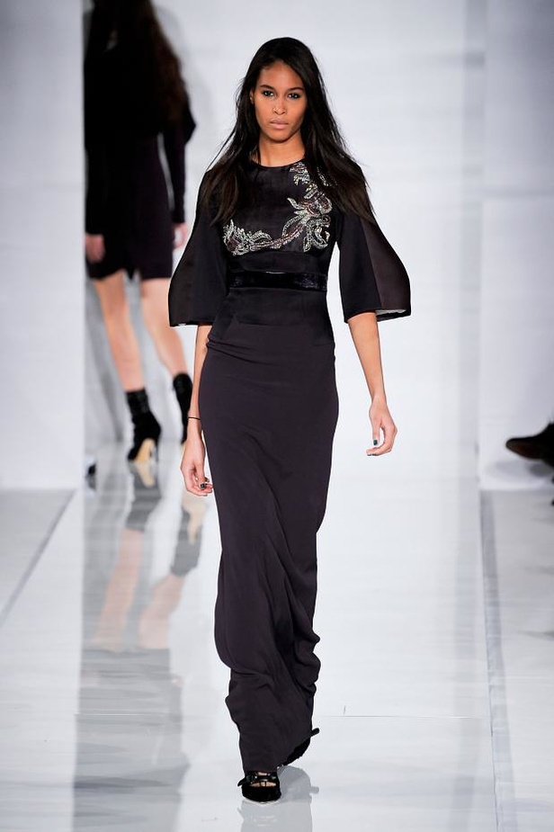 Antonio Berardi وشياكة الأسود