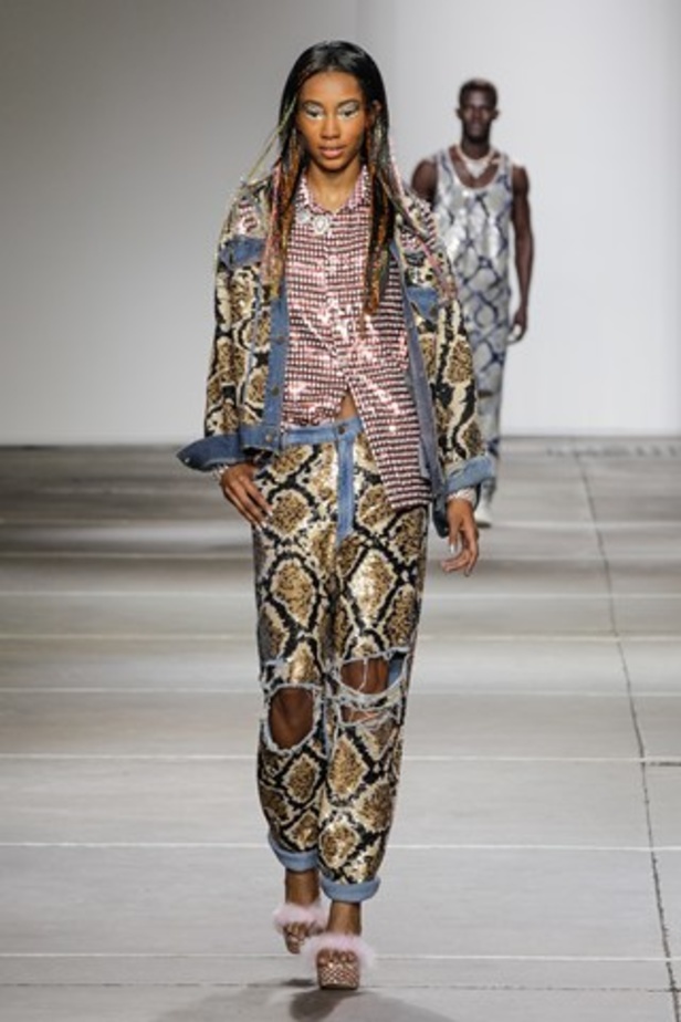 وقت الإحتفال والمرح في عرض Ashish لربيع وصيف 2015