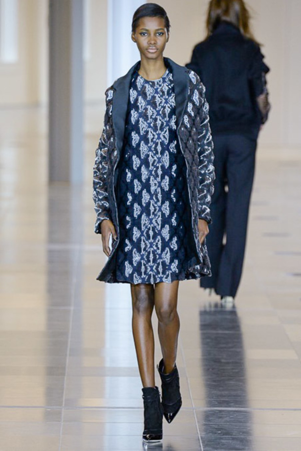 مجموعة Antonio Berardi لمحبات القصات الهندسية