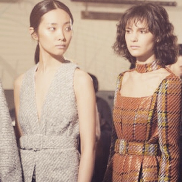 مجموعة Emilia Wickstead.. شتاء بألوان الربيع! 