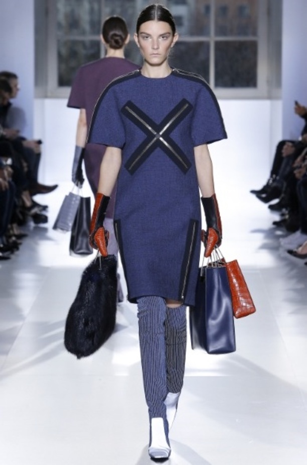 Balenciaga عبقرية أنصاف الحلول
