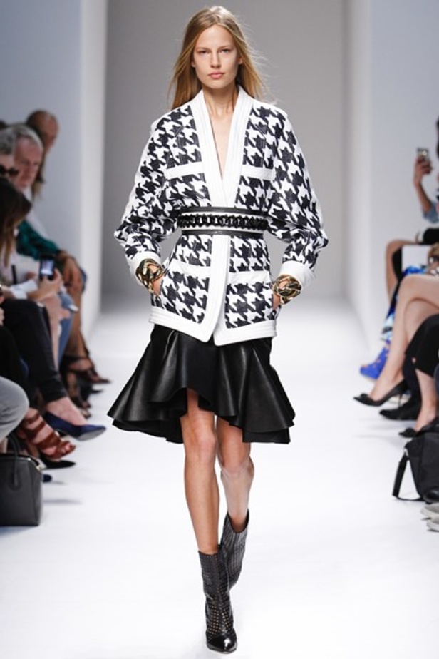 Balmain ..ربيع يبحث عن الدفء