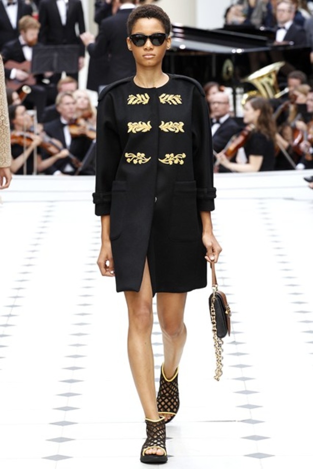 مجموعة Burberry لربيع و صيف 2016