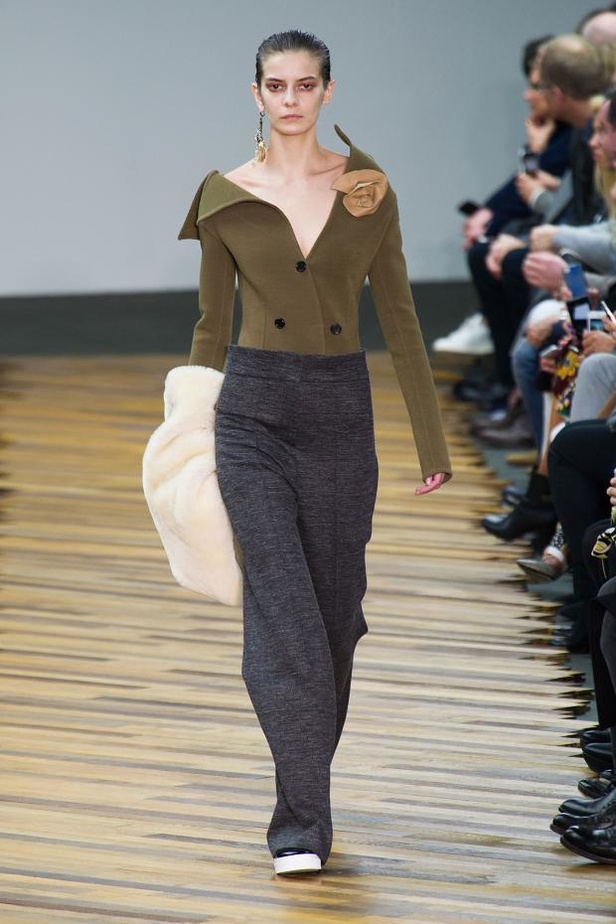 Celine... أزياء عملية لإطلالاتك اليومية