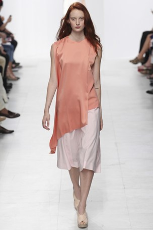 Chalayan .. هكذا يكون الصيف 