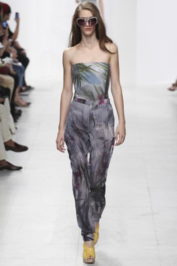 Chalayan .. هكذا يكون الصيف 