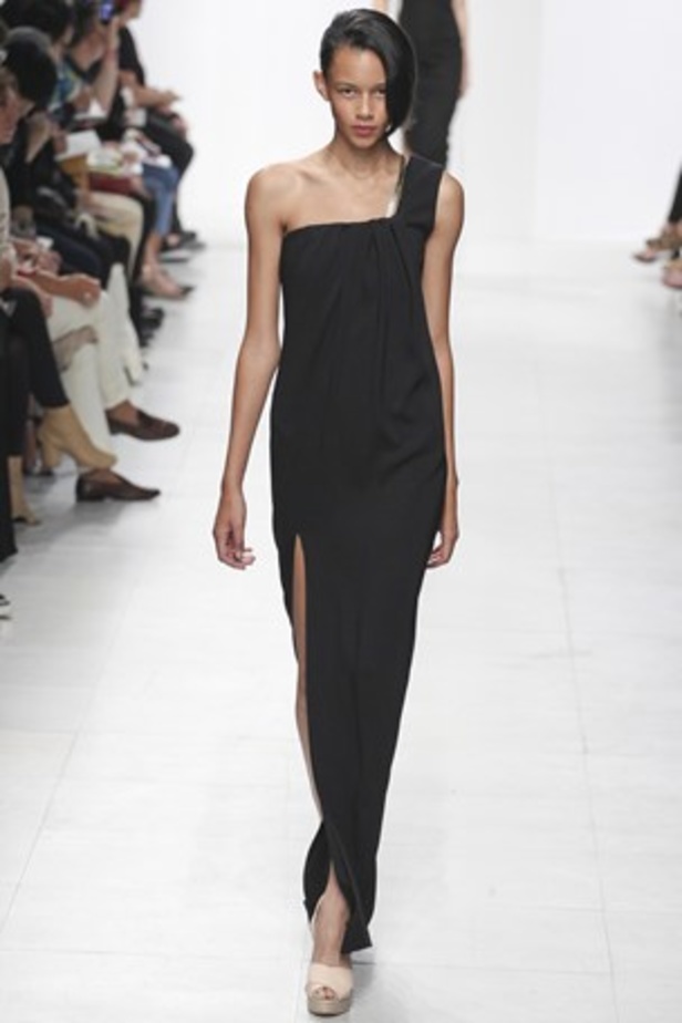 Chalayan .. هكذا يكون الصيف 