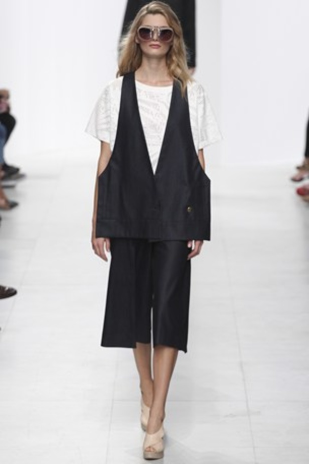 Chalayan .. هكذا يكون الصيف 