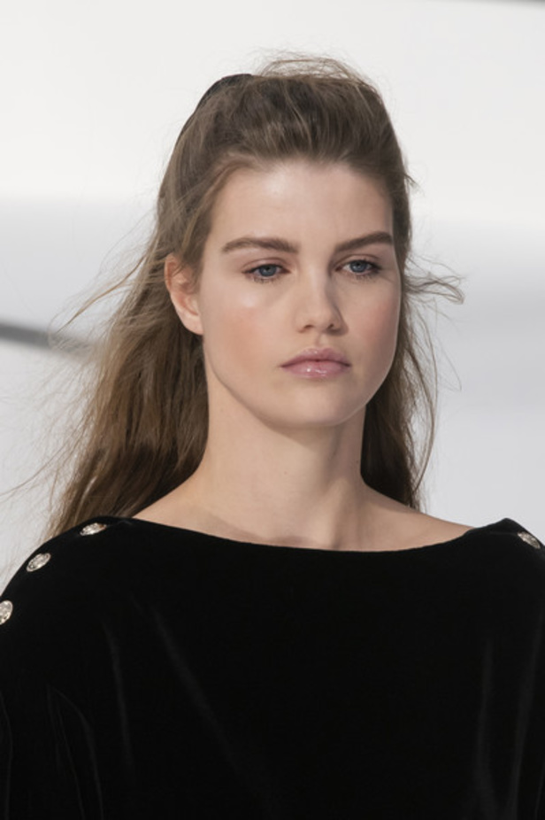 مجموعة Chanel لخريف وشتاء 2020 – 2021 