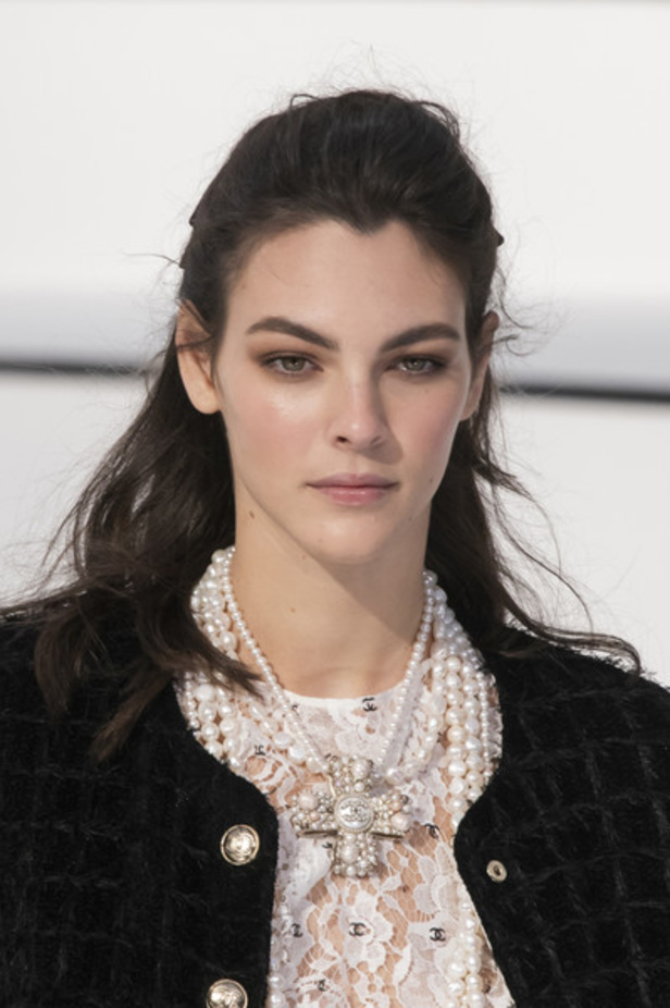 مجموعة Chanel لخريف وشتاء 2020 – 2021 