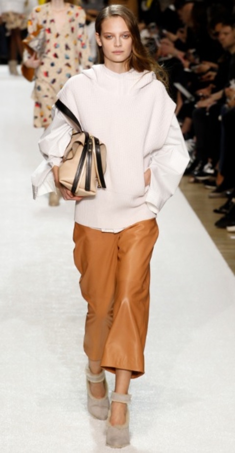 Chloe قصائد بألحان فرنسية 