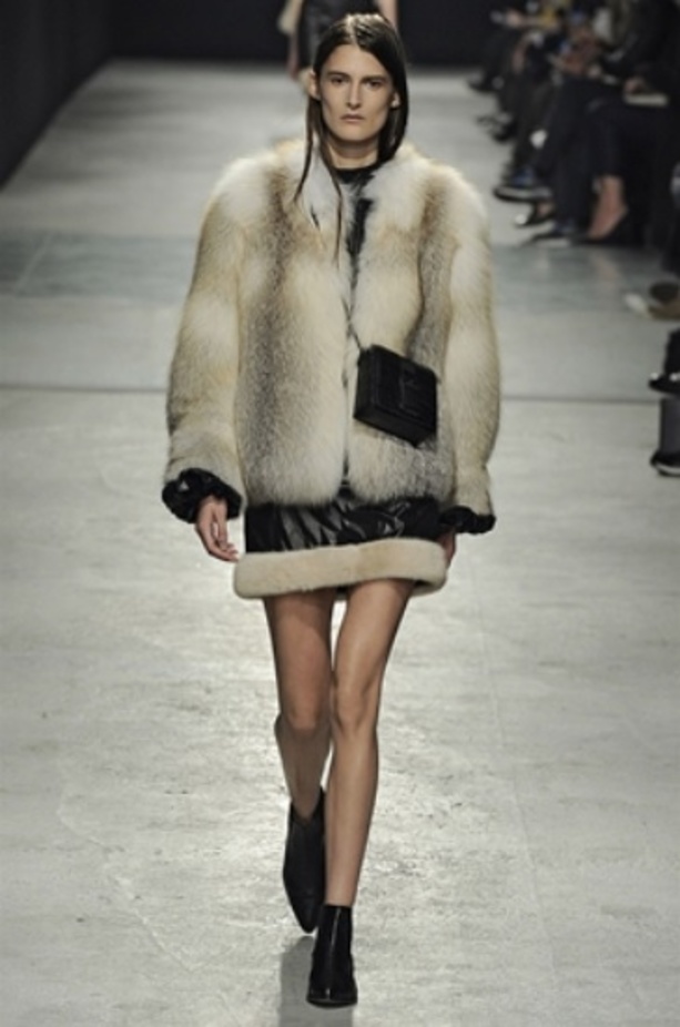 مجموعة Christopher Kane لخريف شتاء 2014 تغرّد خارج السرب