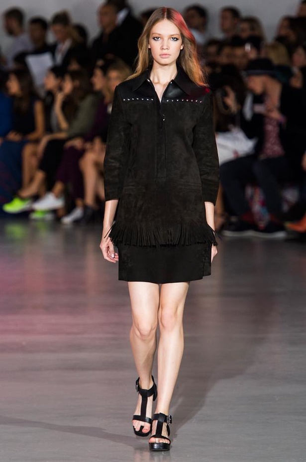 Costume National .. الحرية المتطورة